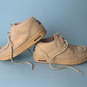IPATH Cats Hemp Beige Men’s Size 6 (Women’s Size 7.5)